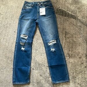 NWTs Ladies KanCan Los Angeles Oakley straight fit distressed denim jean Sz 7/27